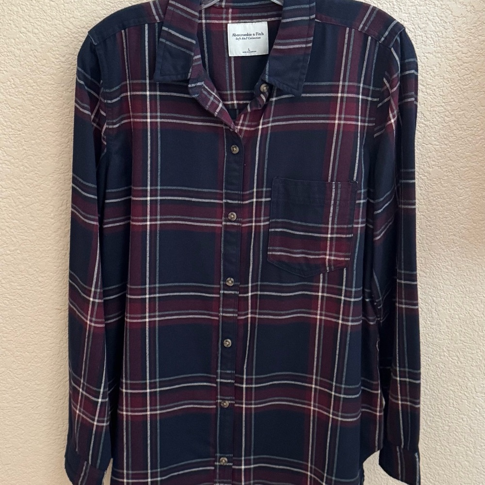 Abercrombie & Fitch Women's Navy and Red Plaid Button Down Shirt